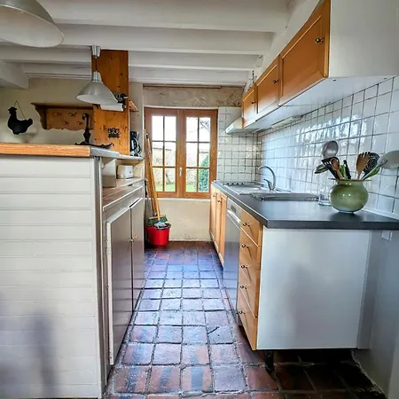 Sainte-suzanne De La Ferme Calme Et Tranquille *