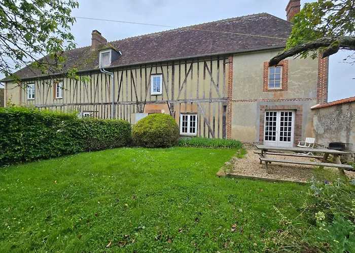 Sainte-suzanne De La Ferme Calme Et Tranquille * Les Baux-de-Breteuil