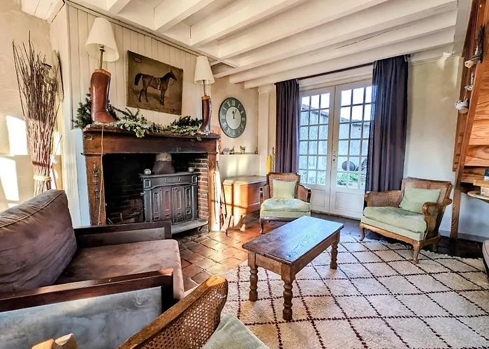 Holiday home Sainte-suzanne De La Ferme Calme Et Tranquille Les Baux-de-Breteuil